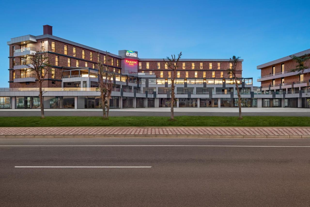 Ramada Plaza By Wyndham Batman Otel Dış mekan fotoğraf