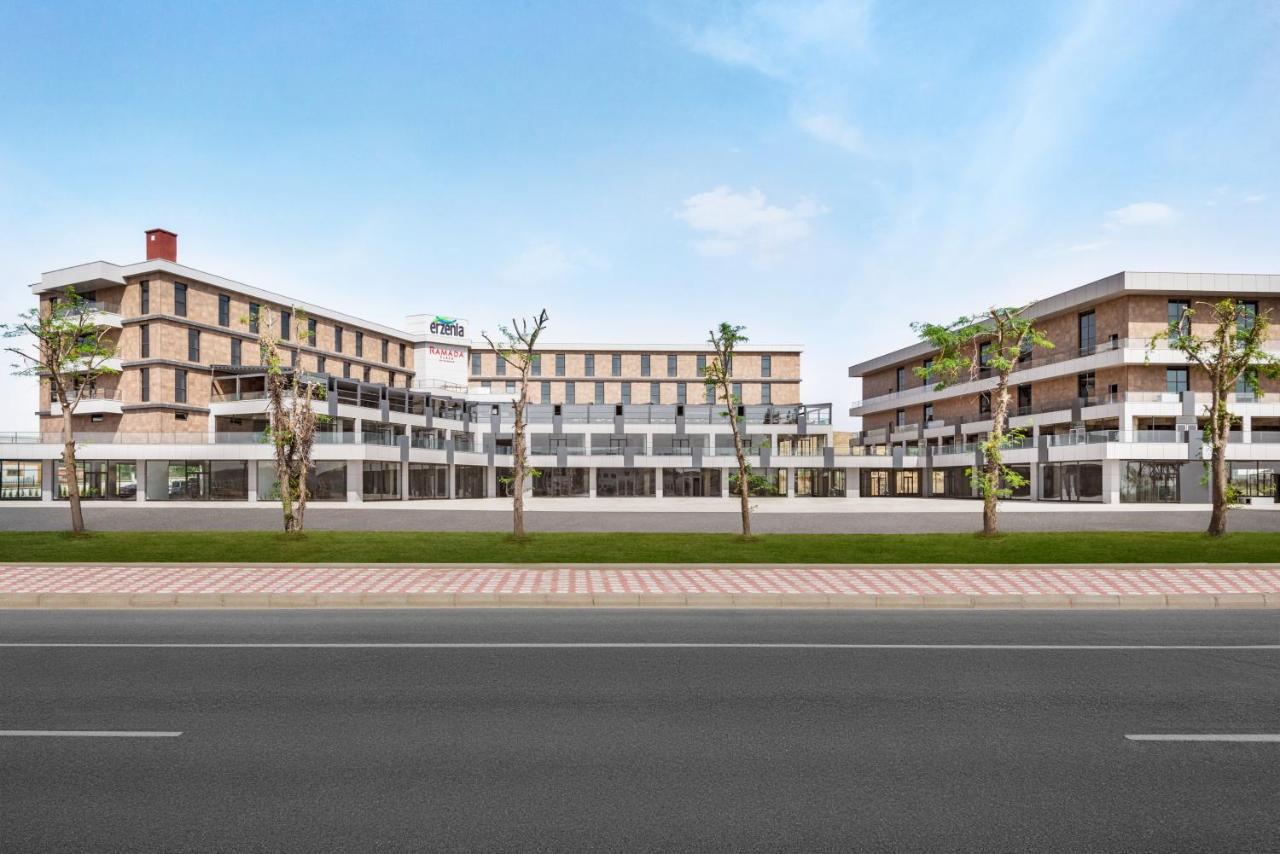 Ramada Plaza By Wyndham Batman Otel Dış mekan fotoğraf