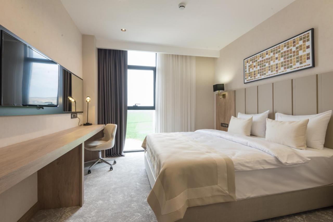 Ramada Plaza By Wyndham Batman Otel Dış mekan fotoğraf