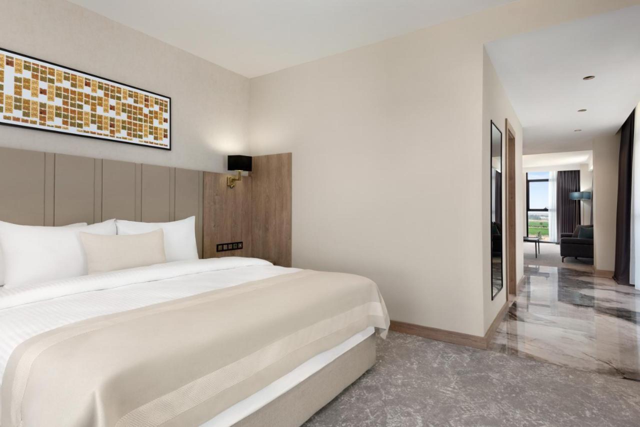 Ramada Plaza By Wyndham Batman Otel Dış mekan fotoğraf