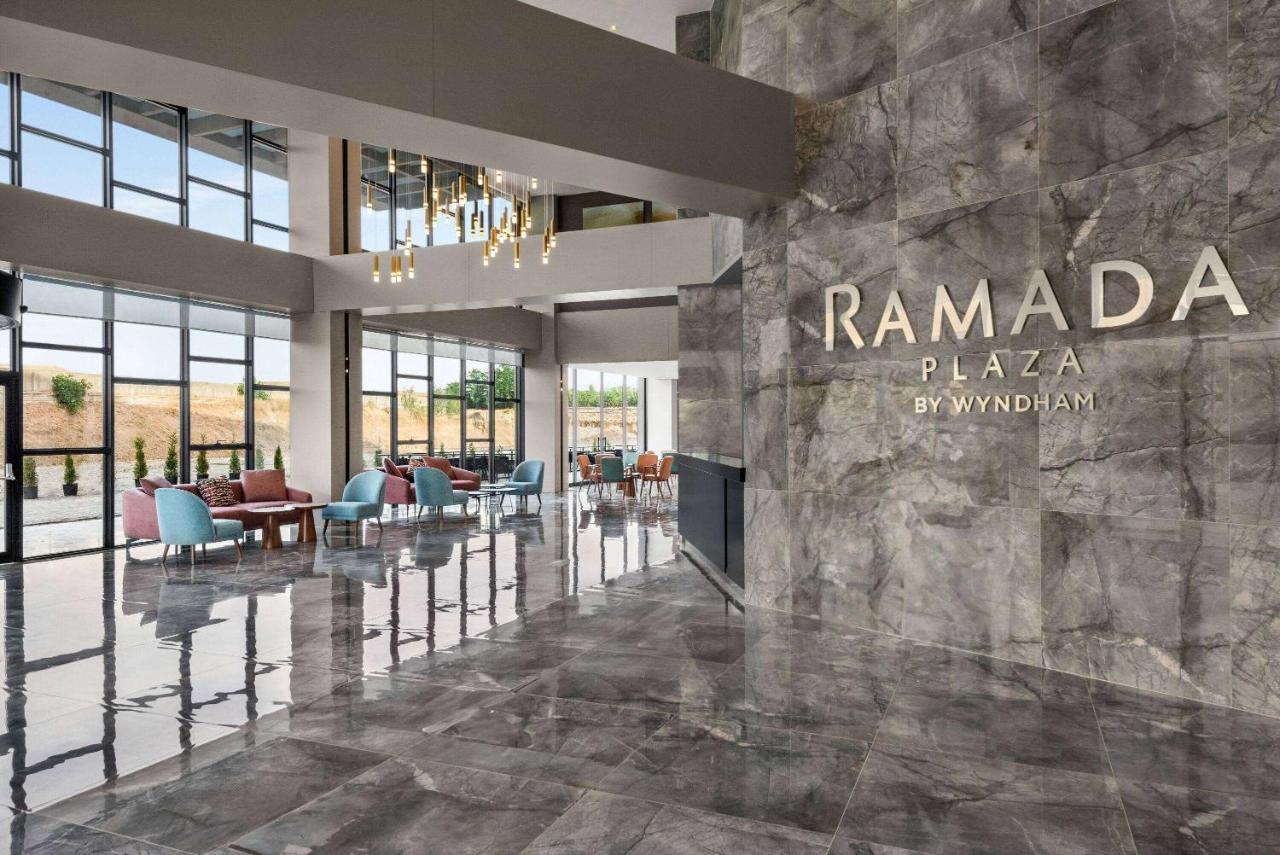 Ramada Plaza By Wyndham Batman Otel Dış mekan fotoğraf