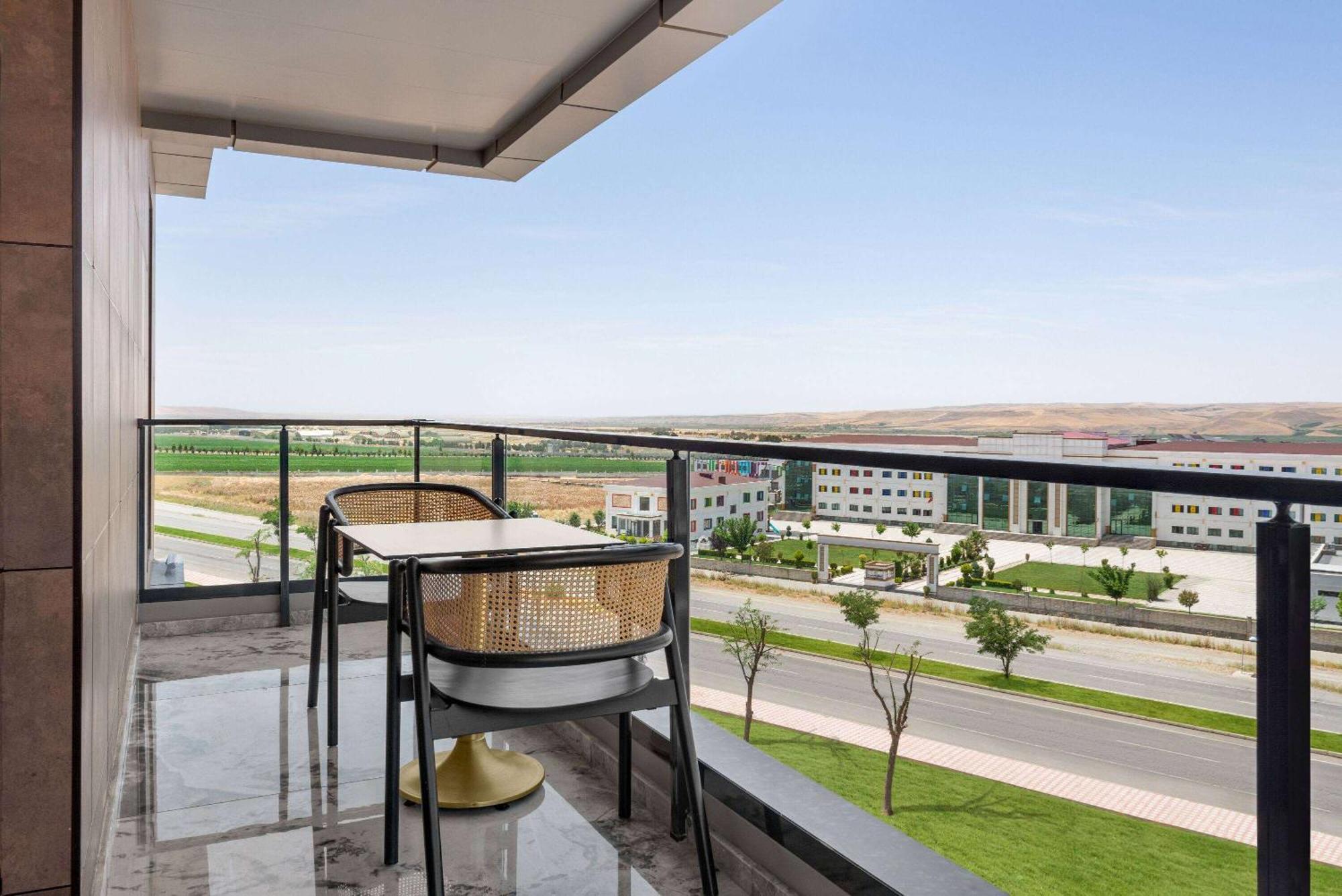 Ramada Plaza By Wyndham Batman Otel Dış mekan fotoğraf