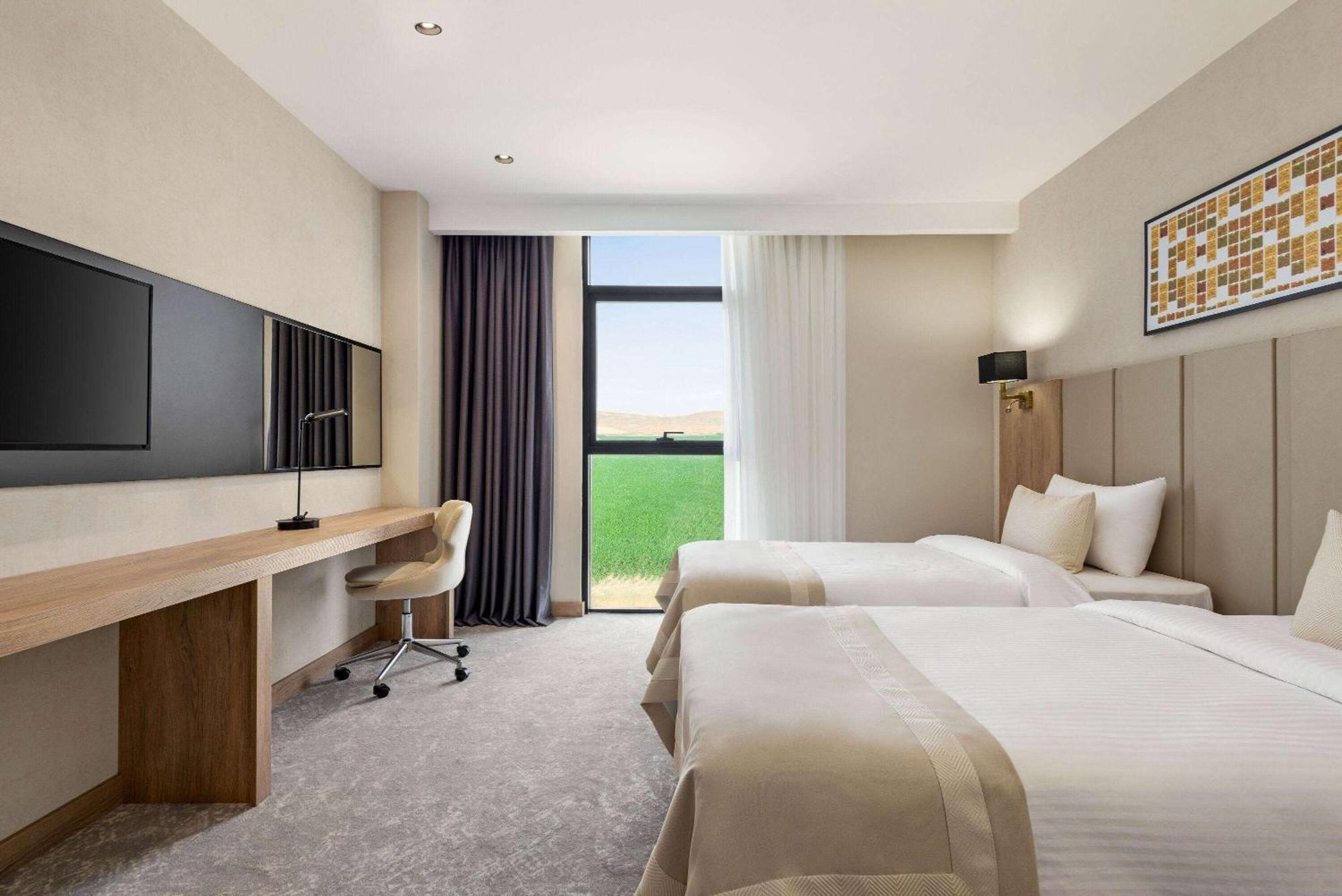 Ramada Plaza By Wyndham Batman Otel Dış mekan fotoğraf