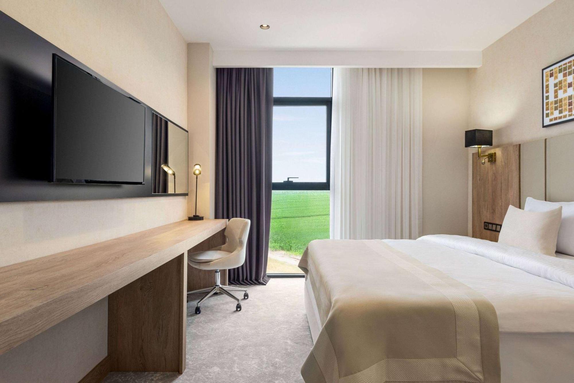 Ramada Plaza By Wyndham Batman Otel Dış mekan fotoğraf
