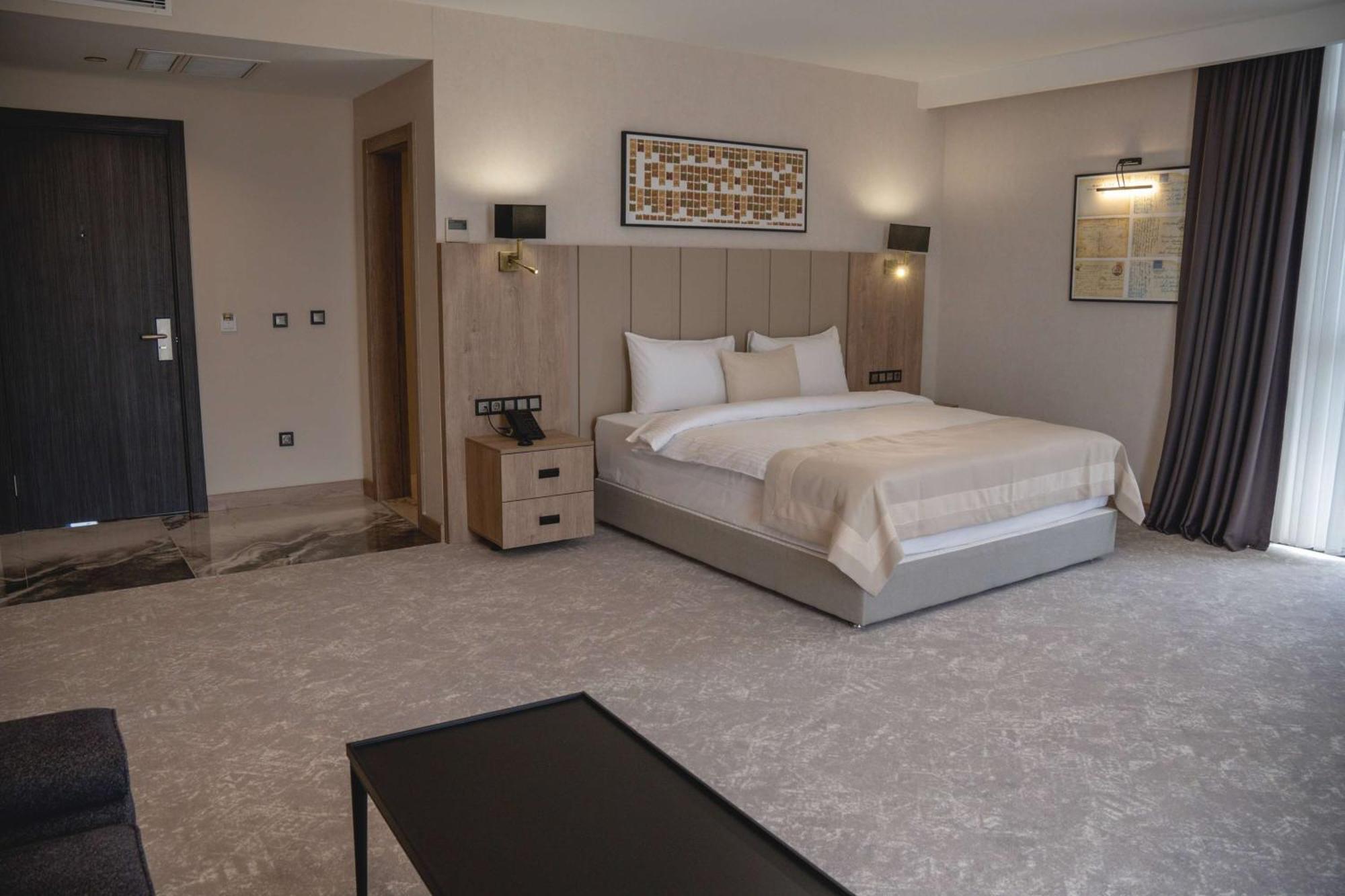 Ramada Plaza By Wyndham Batman Otel Dış mekan fotoğraf